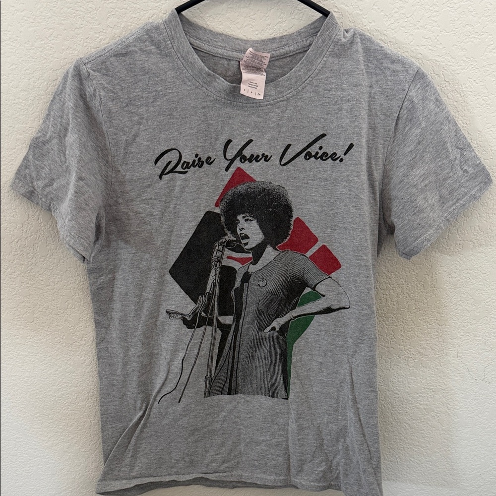 Black History 'Raise Your Voice' Graphic Tee